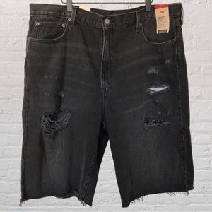 Levis 469 Loose Shorts Size 42- Mens Shorts NWT